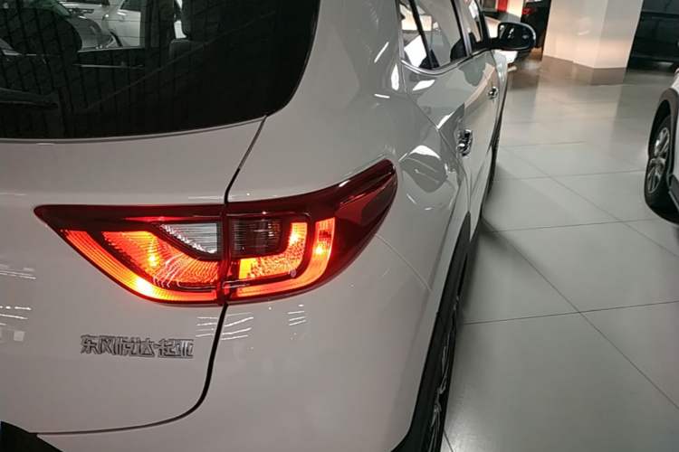 Used Kia kx1 Stonic 2019 1.4L Automatic Sport Edition China VI Right Rear Taillight