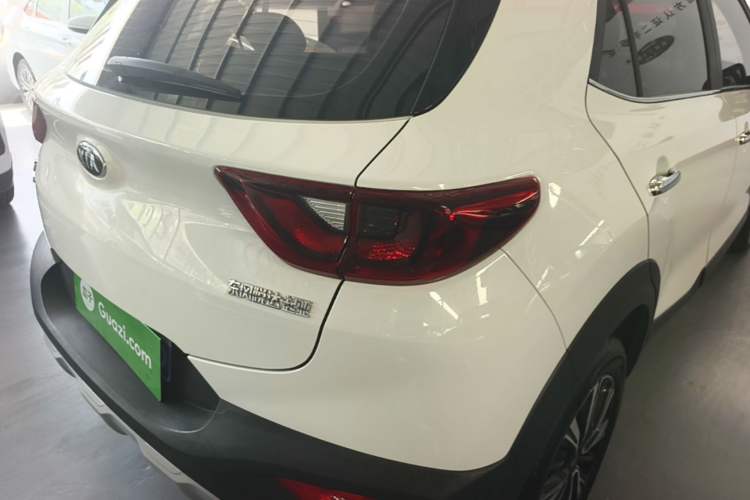 Used Kia kx1 Stonic 2019 1.4L Automatic Sport Edition China VI Right Rear Taillight