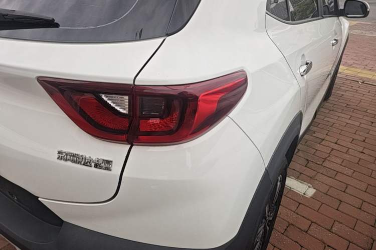 Used Kia kx1 Stonic 2019 1.4L Automatic Sport Edition China VI Right Rear Taillight