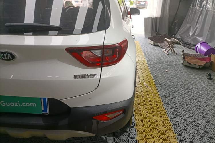 Used Kia kx1 Stonic 2019 1.4L Automatic Fun Edition China VI Right Rear Taillight