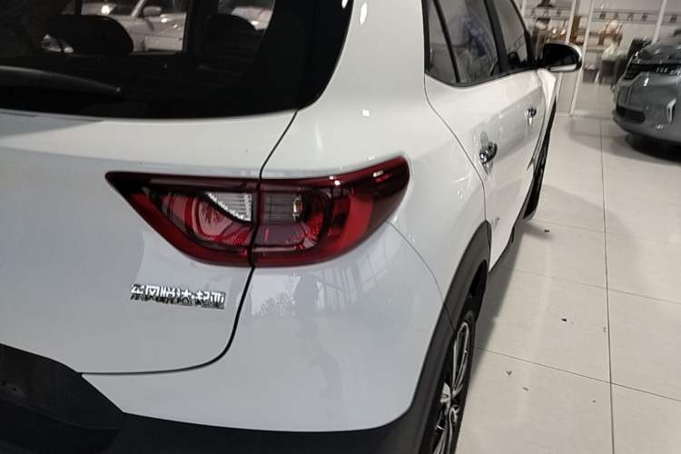 Used Kia kx1 Stonic 2019 1.4L Automatic Fun Edition China VI Right Rear Taillight