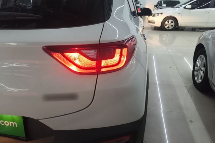 Used Kia kx1 Stonic 2019 1.4L Automatic Fun Edition China VI Right Rear Taillight