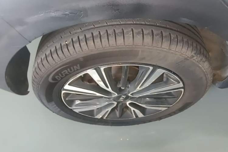 Used Kia kx1 Stonic 2019 1.4L Automatic Fun Edition China V Standard Right Rear Wheel Hub