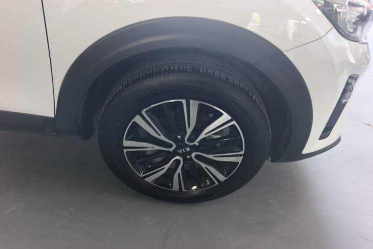 Used Kia kx1 Stonic 2019 1.4L Automatic Sport Edition China VI Right Rear Wheel Hub