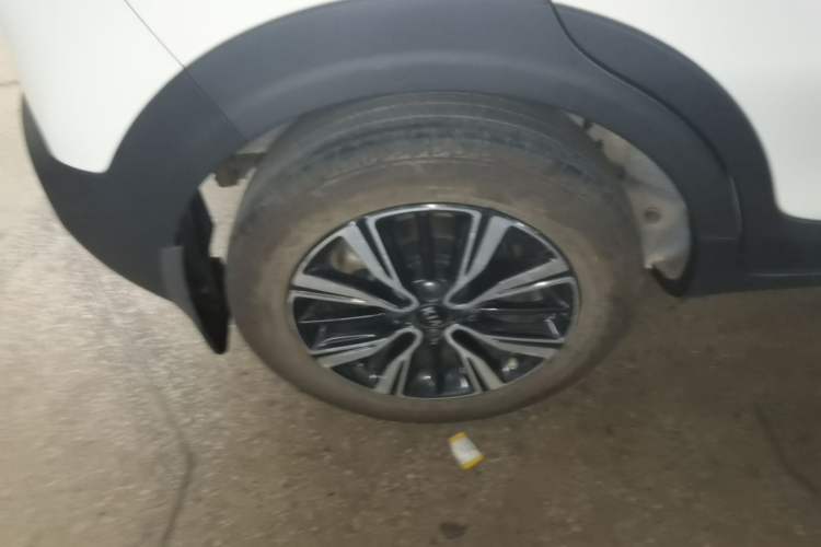 Used Kia kx1 Stonic 2019 1.4L Automatic Fun Edition China VI Right Rear Wheel Hub