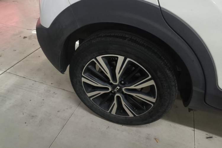 Used Kia kx1 Stonic 2019 1.4L Automatic Fun Edition China VI Right Rear Wheel Hub