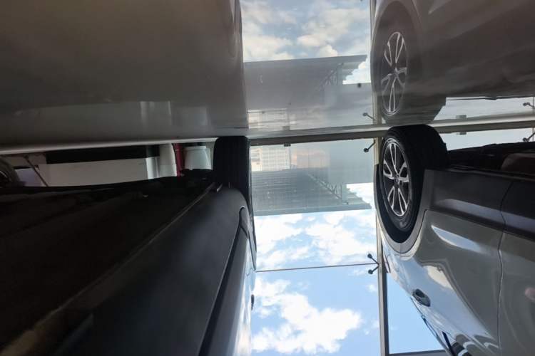 Used Kia kx1 Stonic 2019 1.4L Automatic Sport Edition China VI Right Side Sill