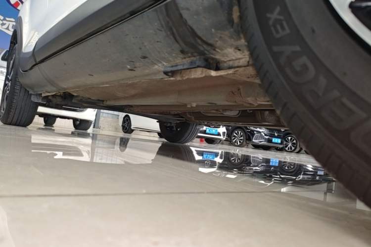 Used Kia kx1 Stonic 2019 1.4L Automatic Fun Edition China VI Right Side Sill