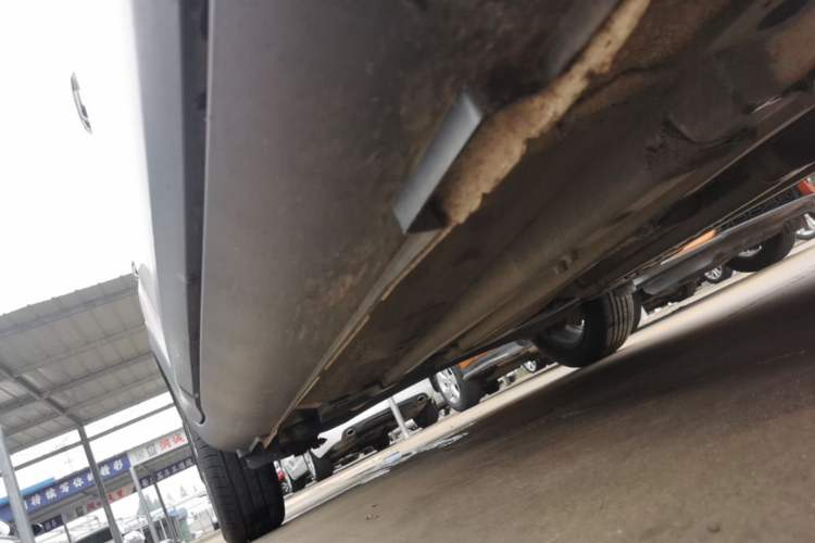 Used Kia kx1 Stonic 2019 1.4L Automatic Fun Edition China VI Right Side Sill