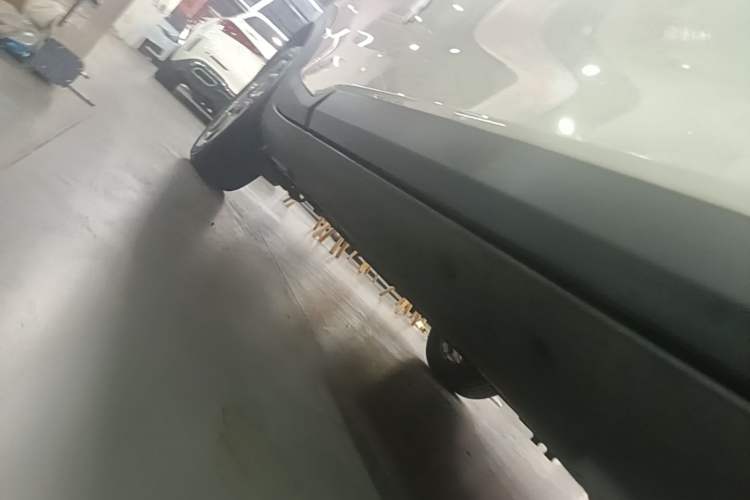 Used Kia kx1 Stonic 2019 1.4L Automatic Fun Edition China V Standard Right Side Sill