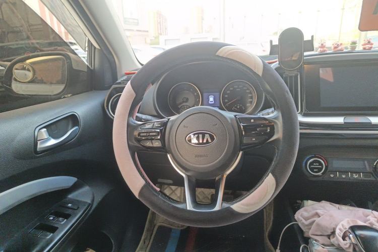 Used Kia kx1 Stonic 2019 1.4L Automatic Fun Edition China V Standard Steering Wheel