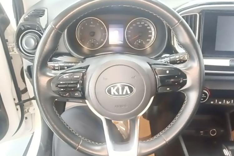 Used Kia kx1 Stonic 2019 1.4L Automatic Fun Edition China V Standard Steering Wheel