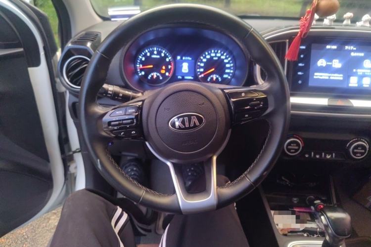 Used Kia kx1 Stonic 2019 1.4L Automatic Fun Edition China VI Steering Wheel