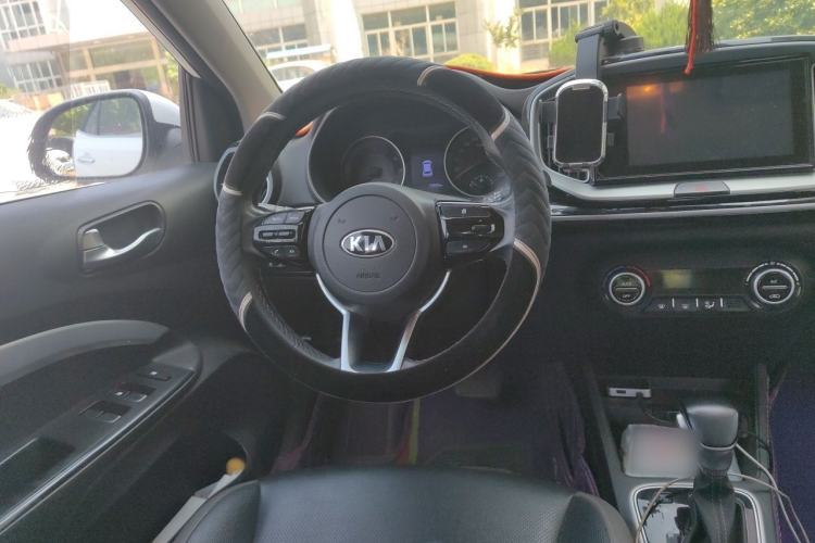 Used Kia kx1 Stonic 2019 1.4L Automatic Fun Edition China VI Steering Wheel