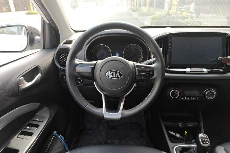 Used Kia kx1 Stonic 2019 1.4L Manual Fun Edition China VI Standard Steering Wheel