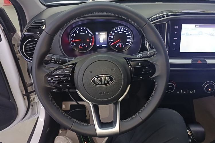 Used Kia kx1 Stonic 2019 1.4L Automatic Fun Edition China VI Steering Wheel