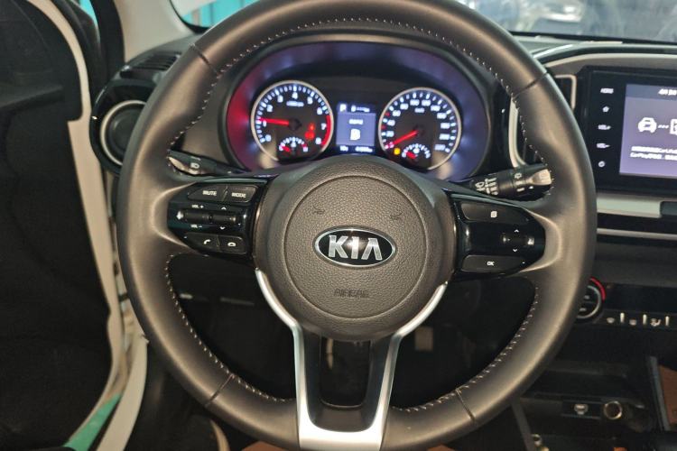 Used Kia kx1 Stonic 2019 1.4L Automatic Fun Edition China V Standard Steering Wheel