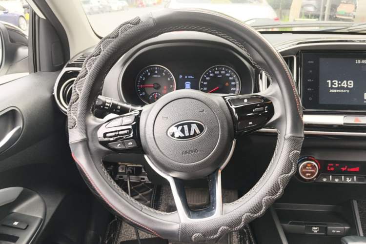 Used Kia kx1 Stonic 2019 1.4L Automatic Fun Edition China VI Steering Wheel
