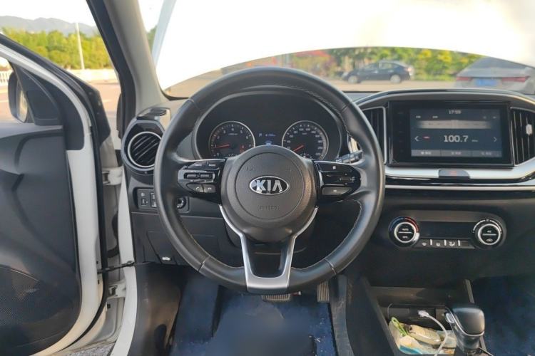 Used Kia kx1 Stonic 2019 1.4L Automatic Fun Edition China VI Steering Wheel