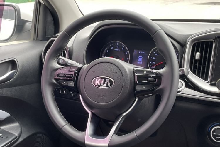 Used Kia kx1 Stonic 2019 1.4L Automatic Fun Edition China VI Steering Wheel