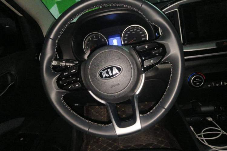 Used Kia kx1 Stonic 2019 1.4L Automatic Fun Edition China VI Steering Wheel