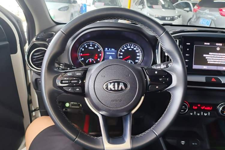 Used Kia kx1 Stonic 2019 1.4L Automatic Fun Edition China VI Steering Wheel