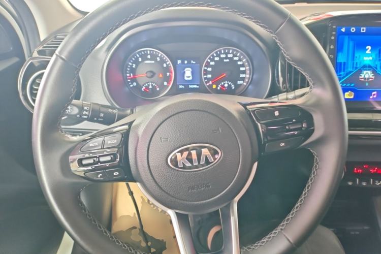 Used Kia kx1 Stonic 2019 1.4L Automatic Sport Edition China VI Steering Wheel