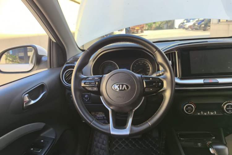 Used Kia kx1 Stonic 2019 1.4L Automatic Fun Edition China VI Steering Wheel