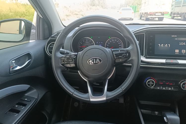 Used Kia kx1 Stonic 2019 1.4L Automatic Sport Edition China VI Steering Wheel