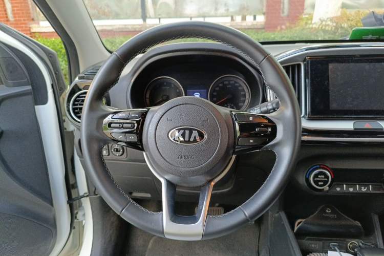 Used Kia kx1 Stonic 2019 1.4L Automatic Fun Edition China VI Steering Wheel