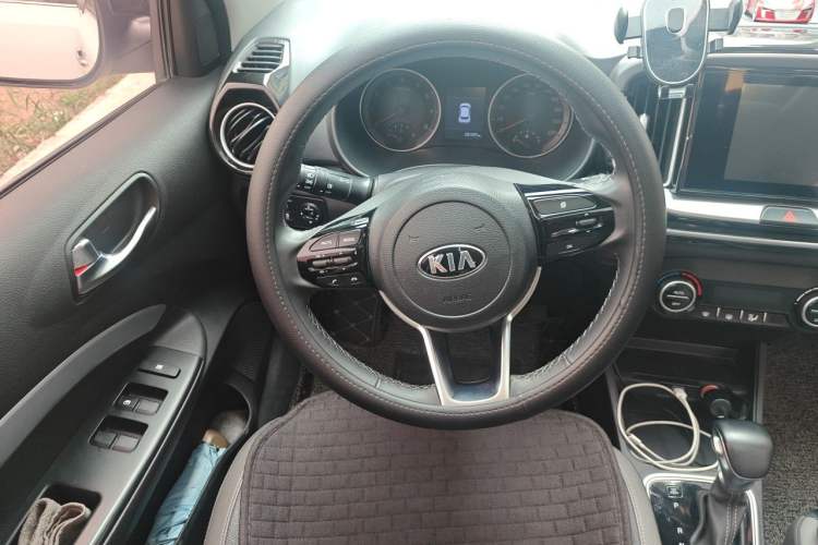 Used Kia kx1 Stonic 2019 1.4L Automatic Sport Edition China VI Steering Wheel