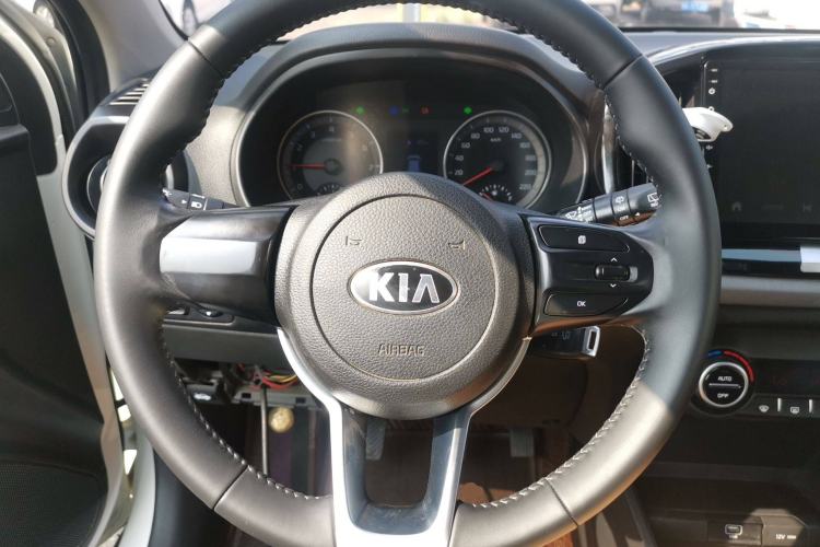 Used Kia kx1 Stonic 2019 1.4L Manual Fun Edition China VI Standard Steering Wheel