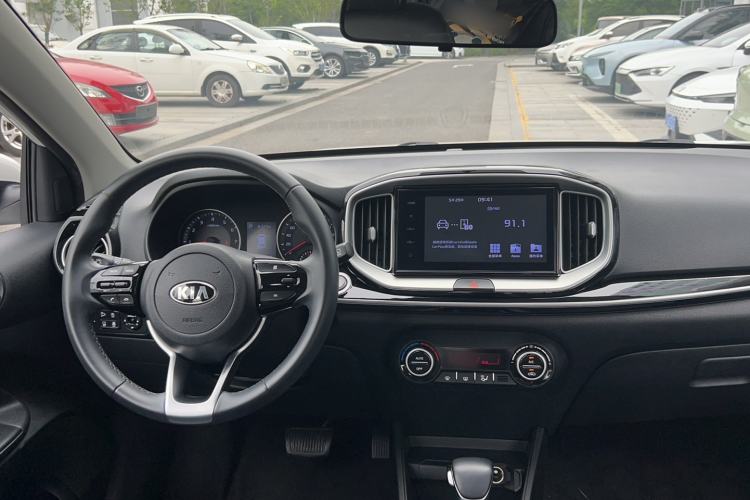 Used Kia kx1 Stonic 2019 1.4L Automatic Fun Edition China VI Steering Wheel