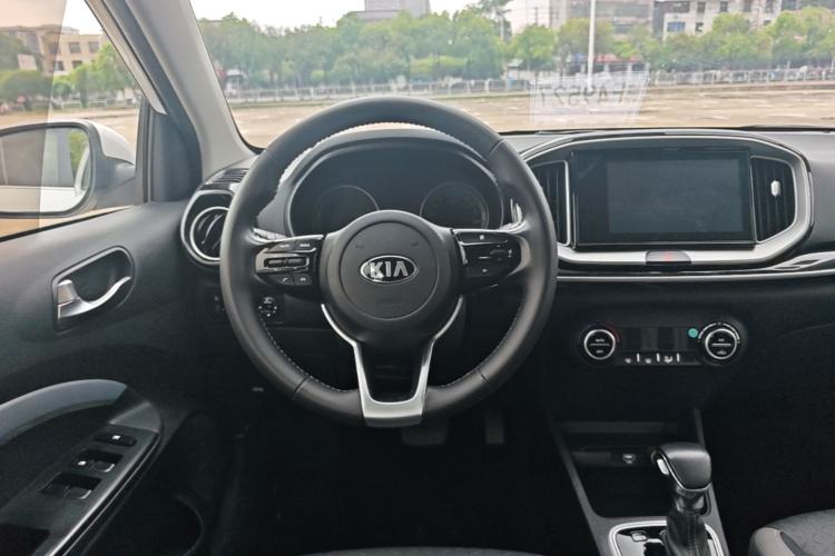 Used Kia kx1 Stonic 2019 1.4L Automatic Fun Edition China V Standard Steering Wheel