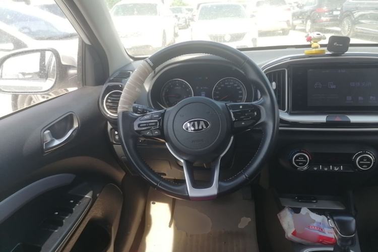 Used Kia kx1 Stonic 2019 1.4L Automatic Fun Edition China V Standard Steering Wheel
