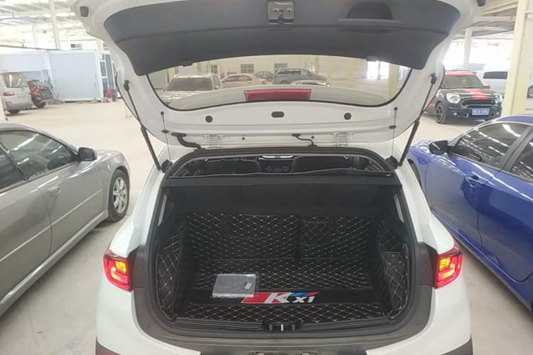Used Kia kx1 Stonic 2019 1.4L Automatic Fun Edition China V Standard Trunk