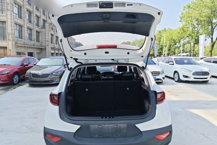 Used Kia kx1 Stonic 2019 1.4L Automatic Sport Edition China VI Trunk