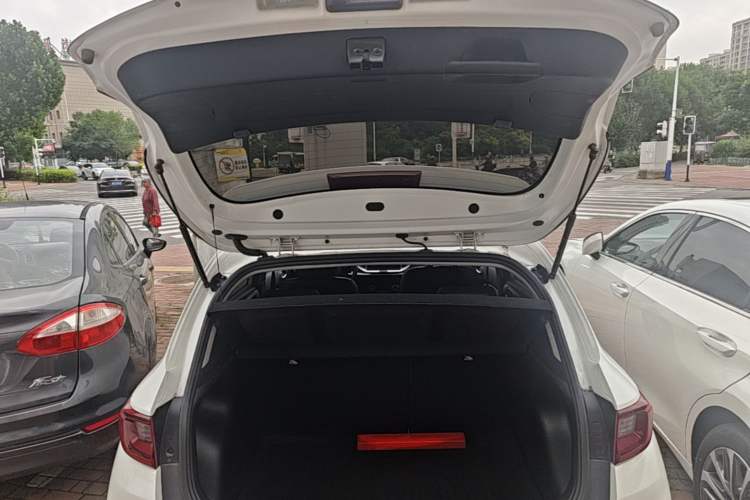 Used Kia kx1 Stonic 2019 1.4L Automatic Sport Edition China VI Trunk