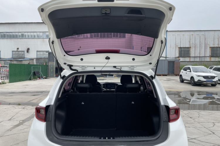 Used Kia kx1 Stonic 2019 1.4L Automatic Fun Edition China VI Trunk