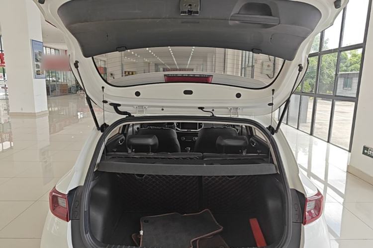 Used Kia kx1 Stonic 2019 1.4L Automatic Fun Edition China VI Trunk