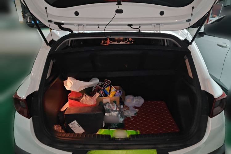 Used Kia kx1 Stonic 2019 1.4L Automatic Fun Edition China VI Trunk