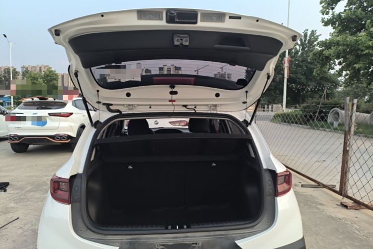 Used Kia kx1 Stonic 2019 1.4L Automatic Fun Edition China VI Trunk