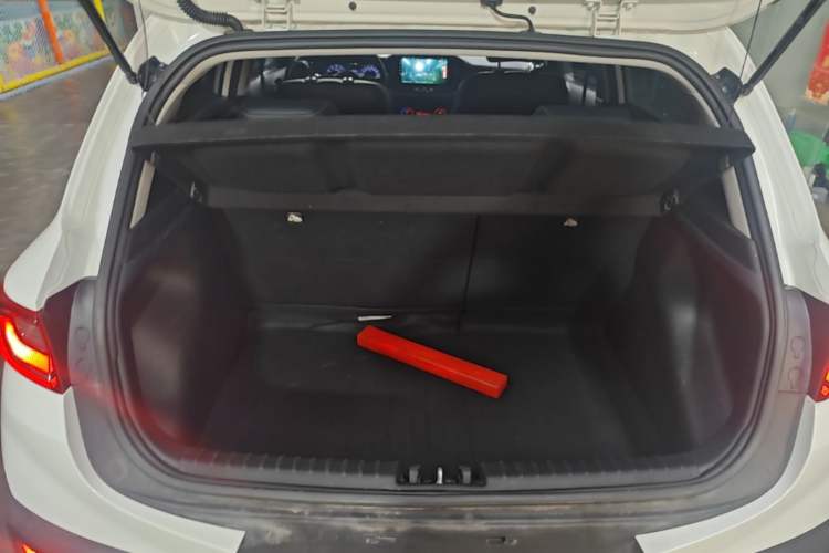 Used Kia kx1 Stonic 2019 1.4L Manual Fun Edition China VI Standard Trunk