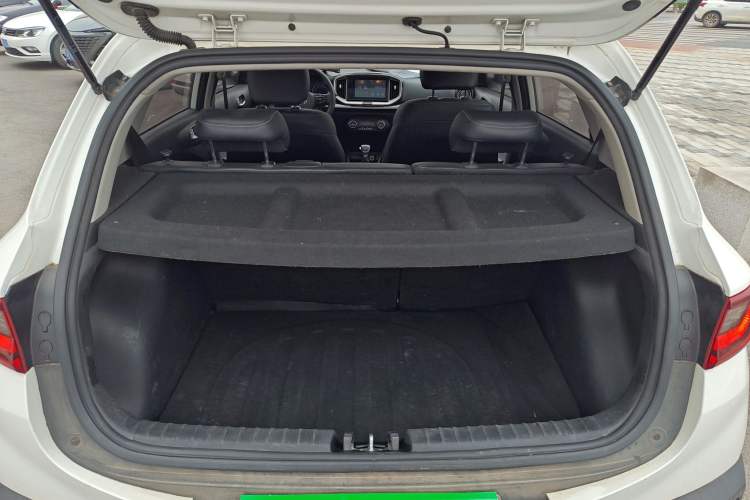 Used Kia kx1 Stonic 2019 1.4L Automatic Fun Edition China V Standard Trunk