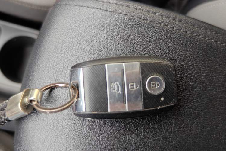 Used Kia kx1 Stonic 2019 1.4L Automatic Fun Edition China V Standard Vehicle Key