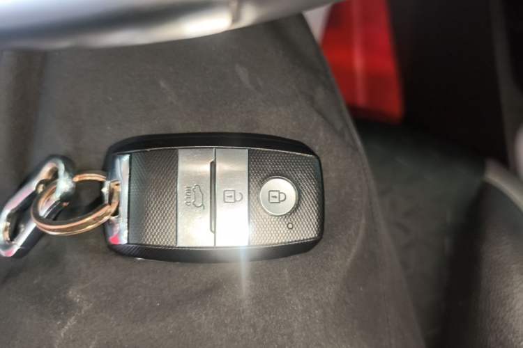 Used Kia kx1 Stonic 2019 1.4L Automatic Sport Edition China VI Vehicle Key