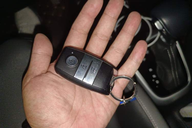 Used Kia kx1 Stonic 2019 1.4L Automatic Fun Edition China VI Vehicle Key