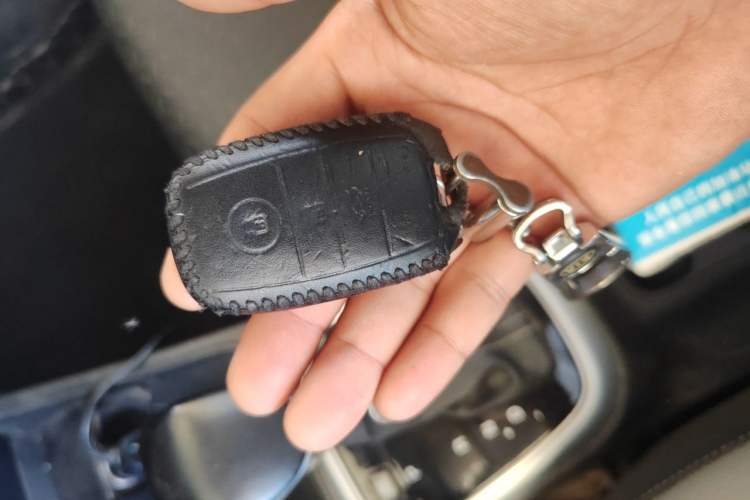 Used Kia kx1 Stonic 2019 1.4L Automatic Fashion Edition China VI Vehicle Key