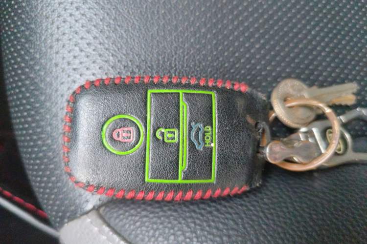 Used Kia kx1 Stonic 2019 1.4L Automatic Fun Edition China VI Vehicle Key