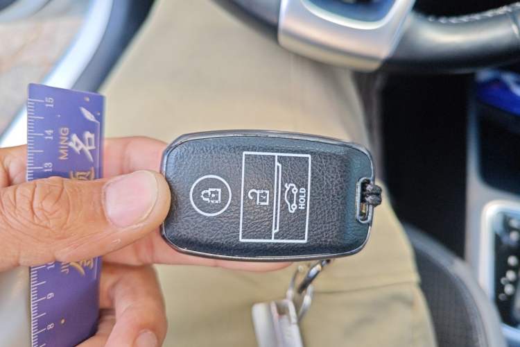 Used Kia kx1 Stonic 2019 1.4L Automatic Fun Edition China V Standard Vehicle Key